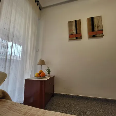 Amistosa, Con Balcon, Alicante, Playa, Centro, Rambla, Mercado Habitación en casa particular *