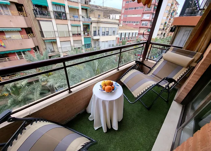 Habitación en casa particular Amistosa, Con Balcon, Alicante, Playa, Centro, Rambla, Mercado Alicante
