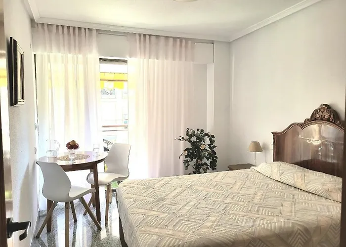Amistosa, Con Balcon, Alicante, Playa, Centro, Rambla, Mercado Habitación en casa particular